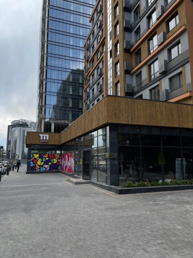 Apartment оазис в центре города: комфорт и уют в жилом комплексе бизнес класса. Almaty
