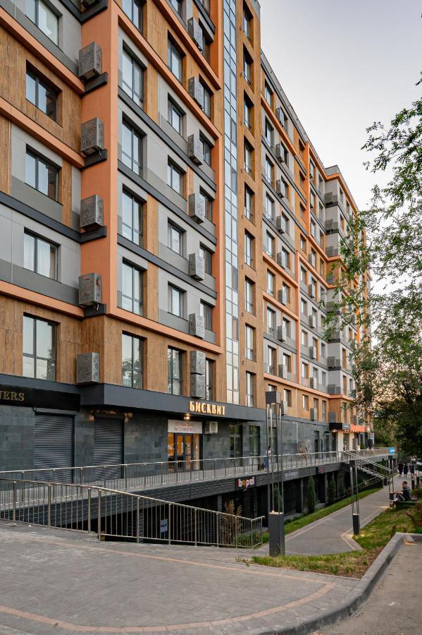 Apartment оазис в центре города: комфорт и уют в жилом комплексе бизнес класса.